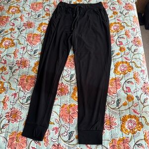 Cozy Earth Bamboo Joggers in Black Size S